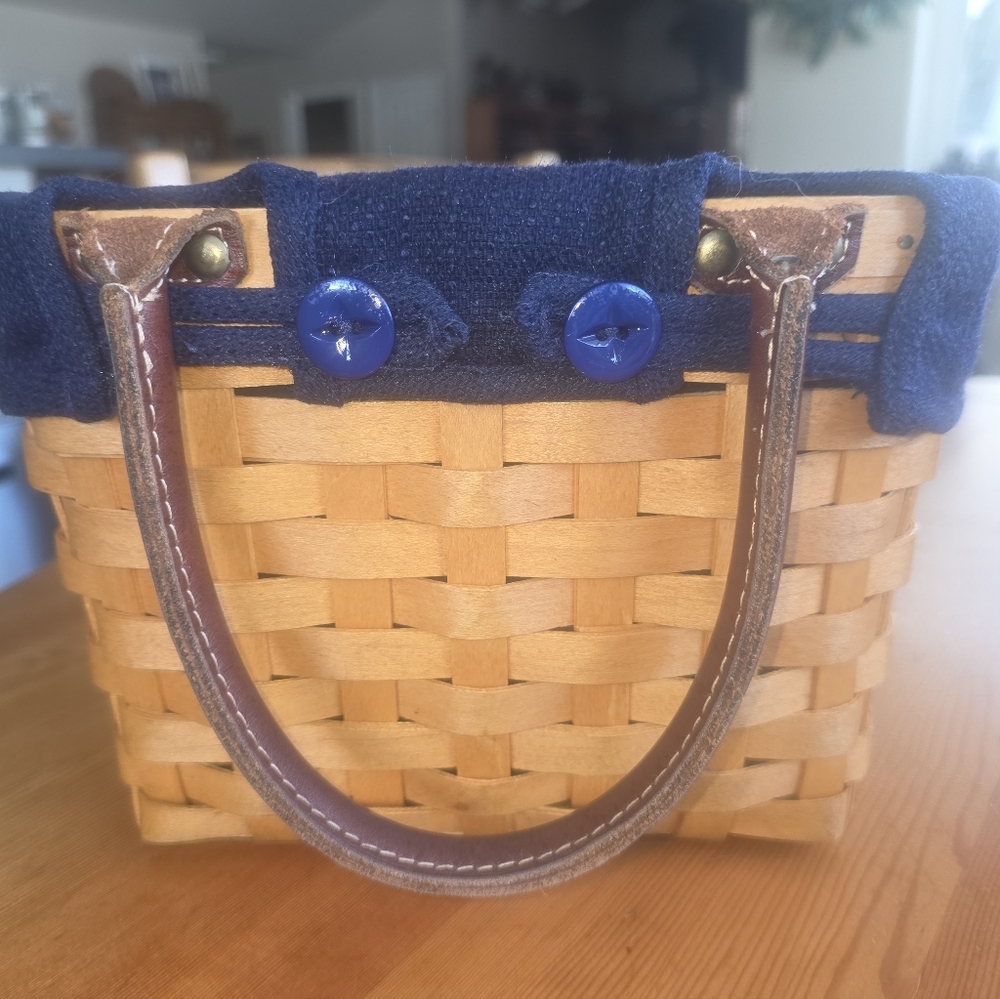 Small 'Good Ol Summertime Boardwalk' Basket, With Navy Liner